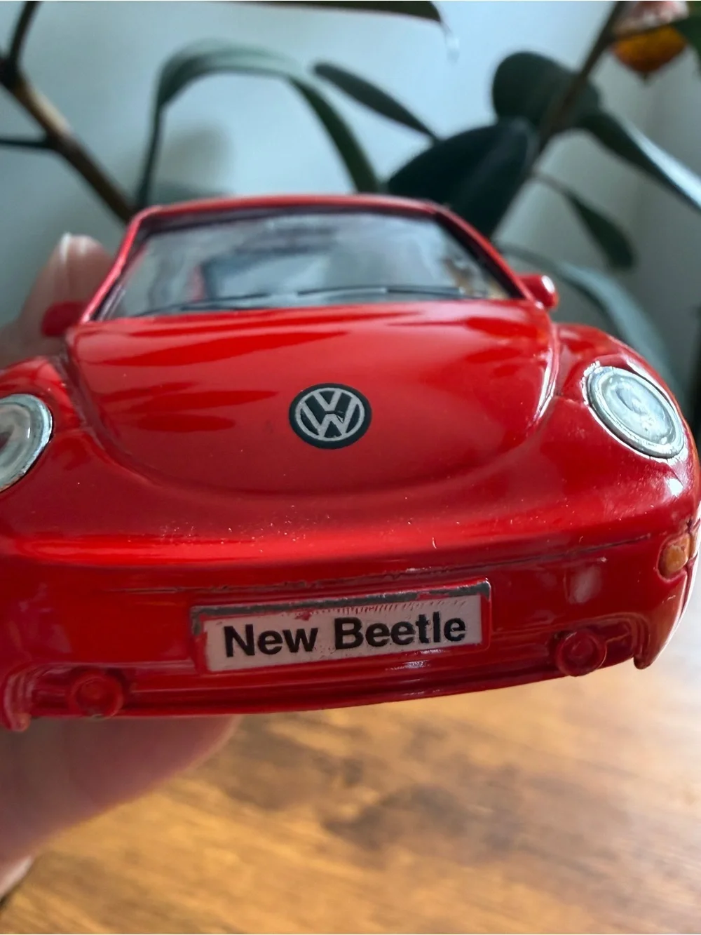 Red Toy Beetle Car KINSMART- Classic Ride-On Style